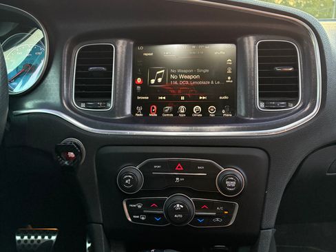 Used 2015 Dodge Charger R/T image 11