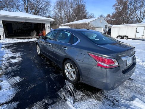 Used 2014 Nissan Altima 2.5 SL w/ Moonroof Package image 5