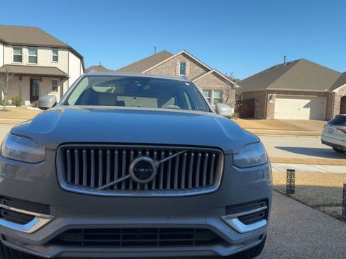 Used 2025 Volvo XC90 B6 Plus w/ Protection Package Premier image 6