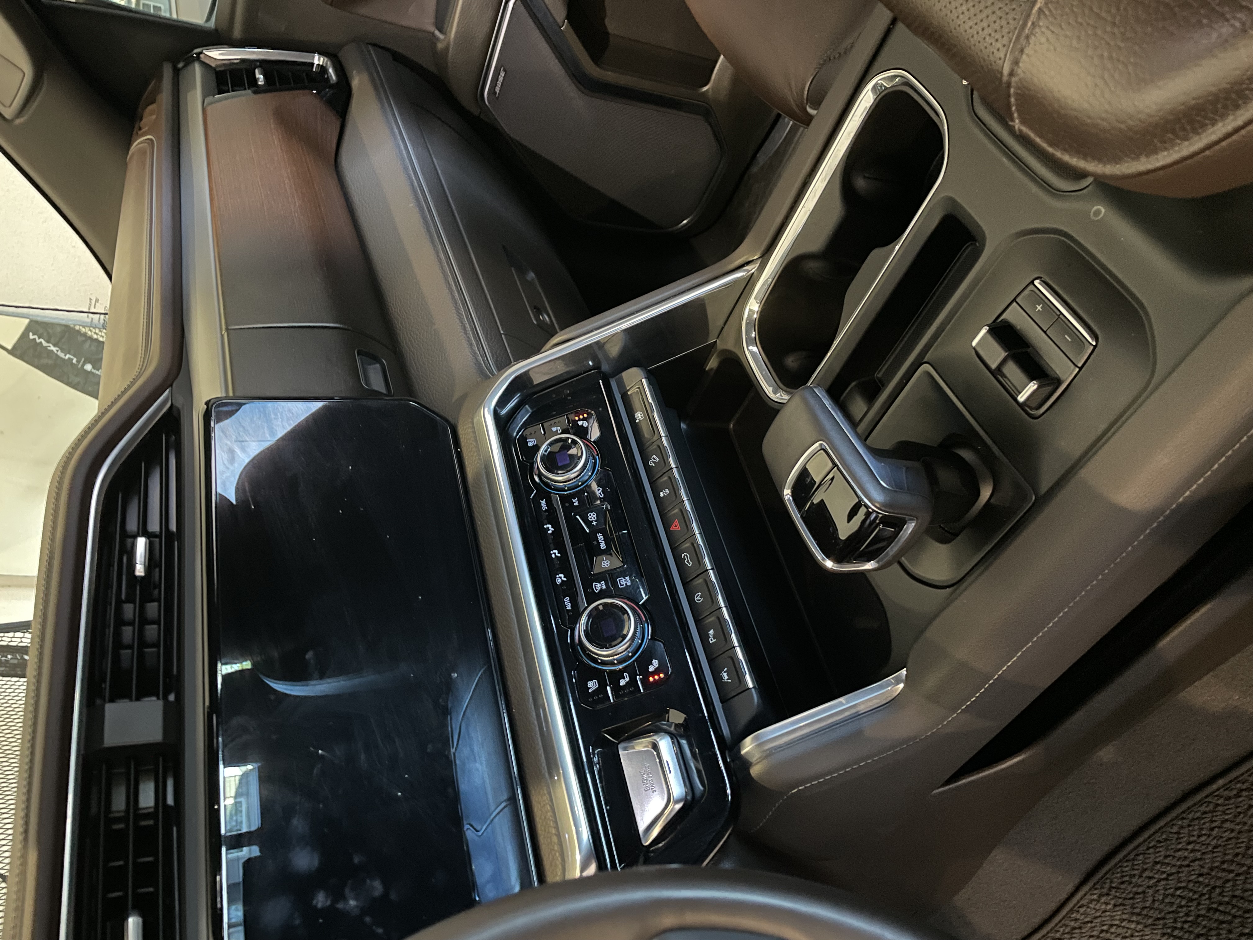 Used 2023 GMC Sierra 1500 Denali AWD/4WD image 11