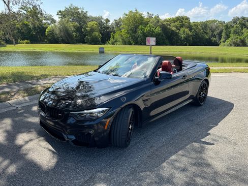 Used 2018 BMW M4 Convertible w/ Competition Package RWD image 9