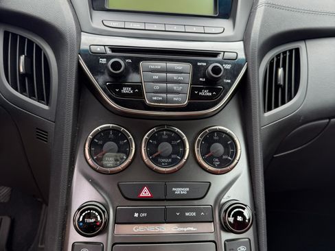 Used 2013 Hyundai Genesis 3.8 image 17