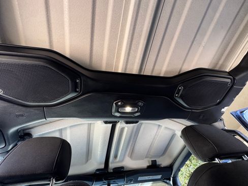 Used 2018 Jeep Wrangler Unlimited Sport S image 21