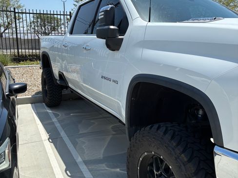 Used 2020 Chevrolet Silverado 2500 LTZ w/ LTZ Plus Package AWD/4WD image 5