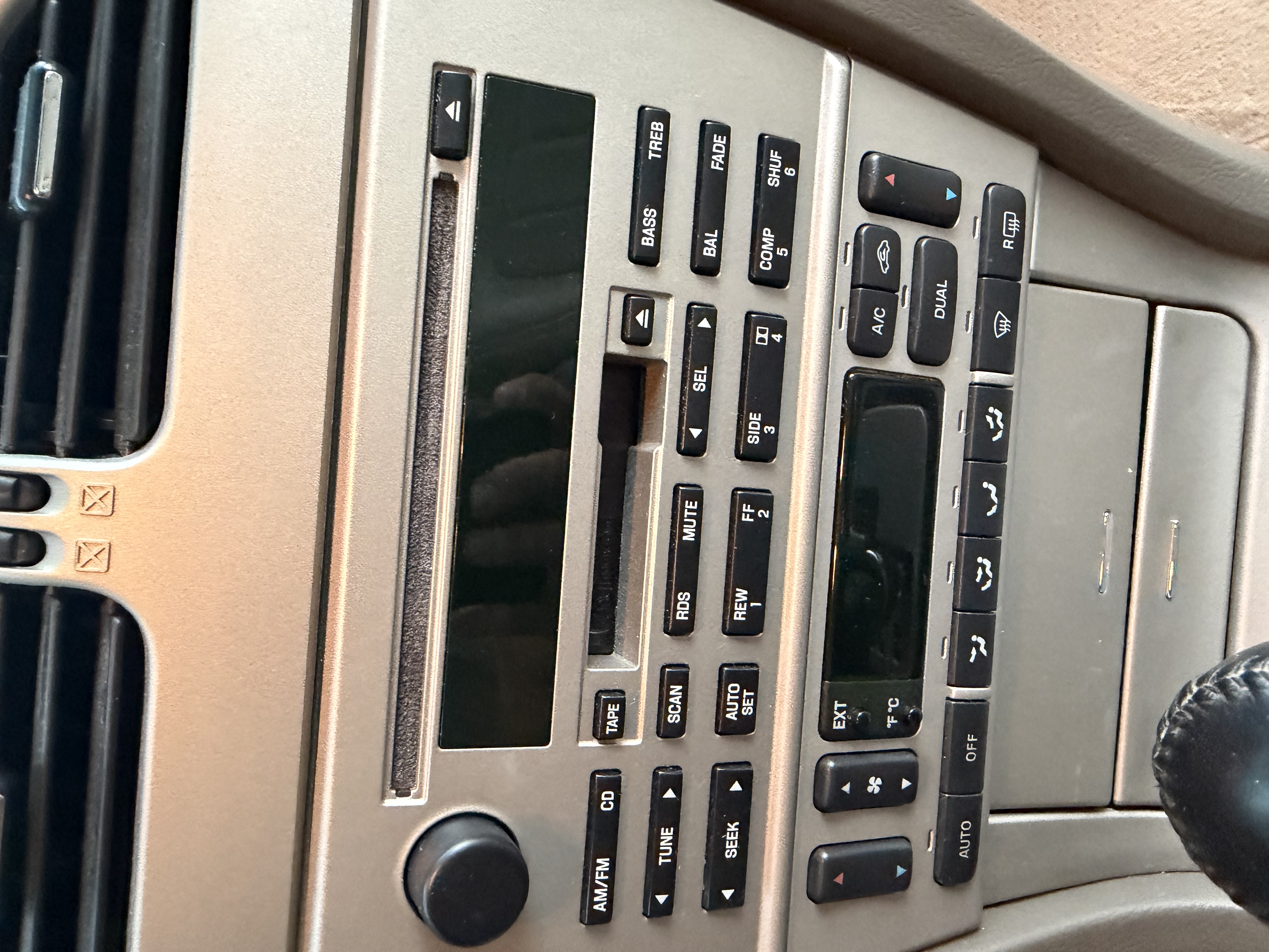 Used 2005 Lincoln LS RWD image 19