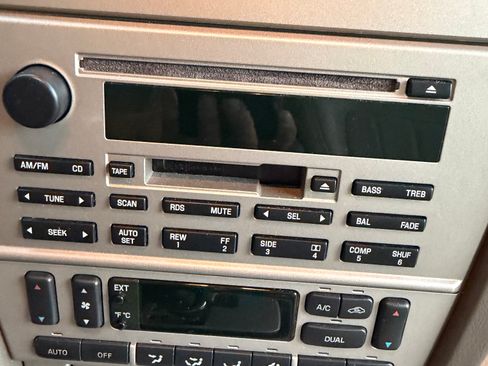 Used 2005 Lincoln LS RWD image 19