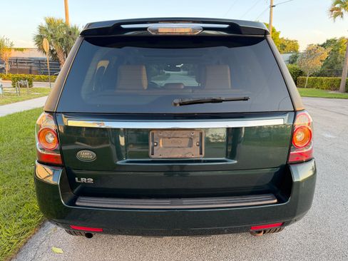 Used 2013 Land Rover LR2 AWD/4WD image 9