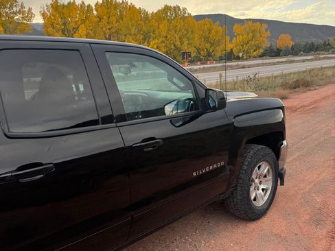 Used 2019 Chevrolet Silverado 1500 LT image 10