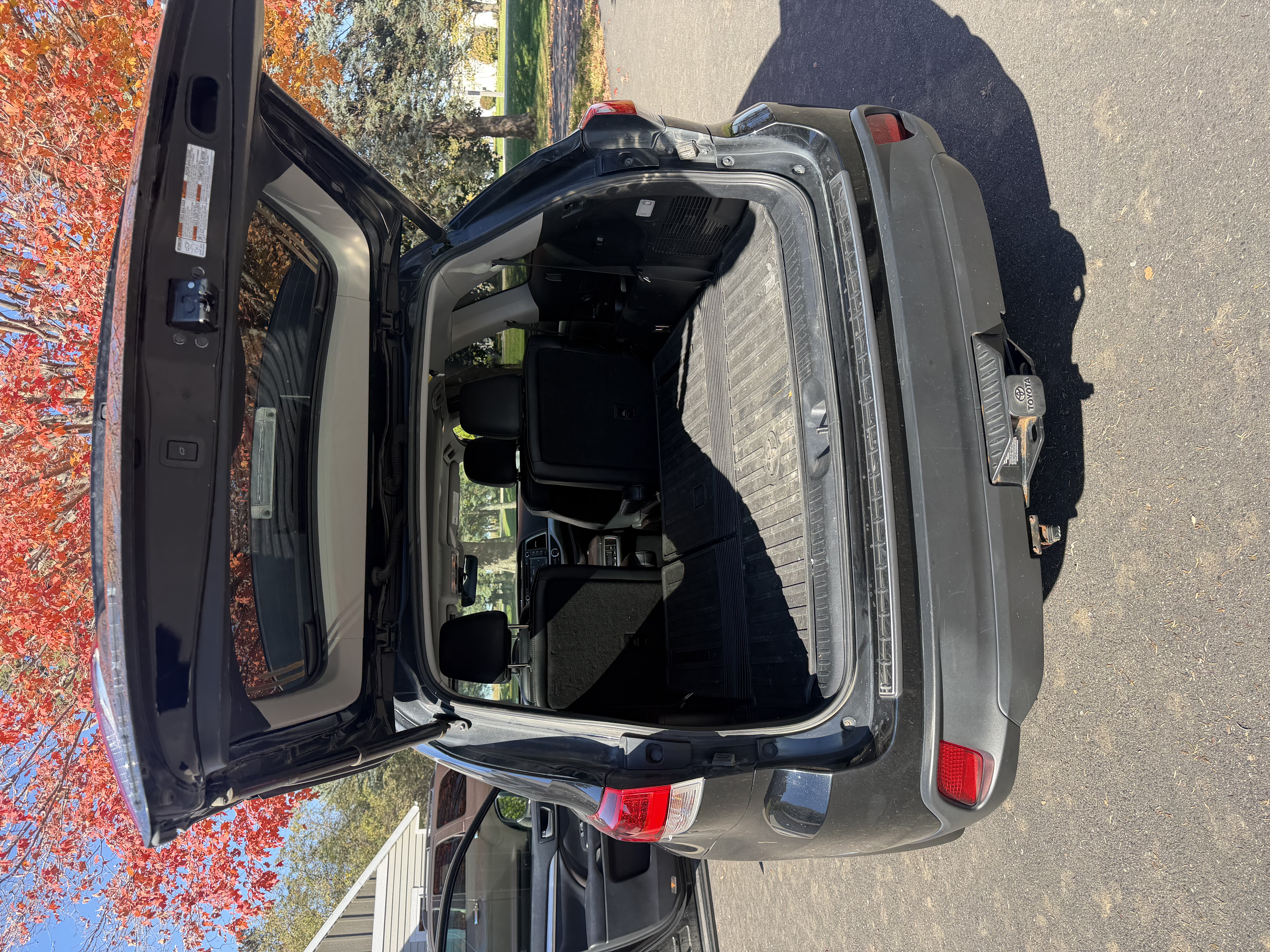 Used 2018 Toyota Highlander XLE AWD/4WD image 8