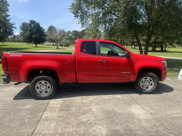 Used 2015 Chevrolet Colorado W/T AWD/4WD image 9
