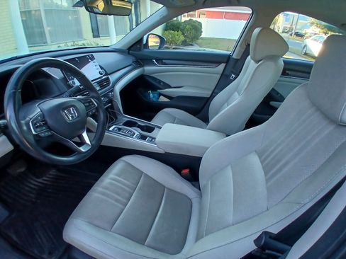 Used 2020 Honda Accord EX-L image 6