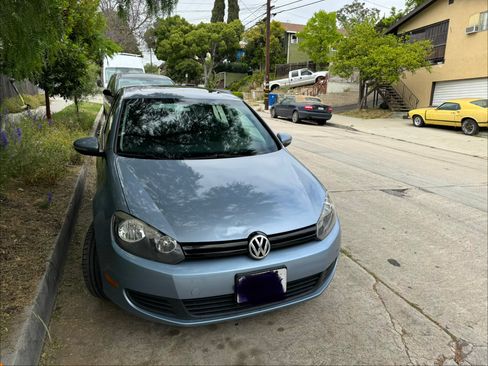 Used 2011 Volkswagen Golf Hatchback 4D image 1