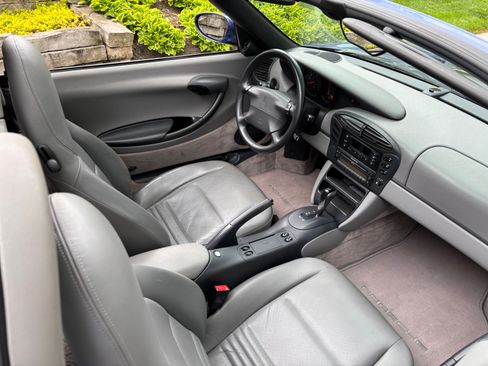 Used 1997 Porsche Boxster RWD image 6