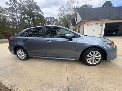 Used 2026 Toyota Corolla LE image 4