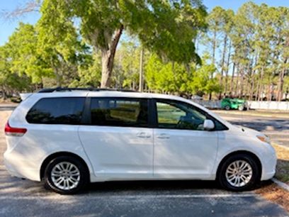 Used 2014 Toyota Sienna XLE