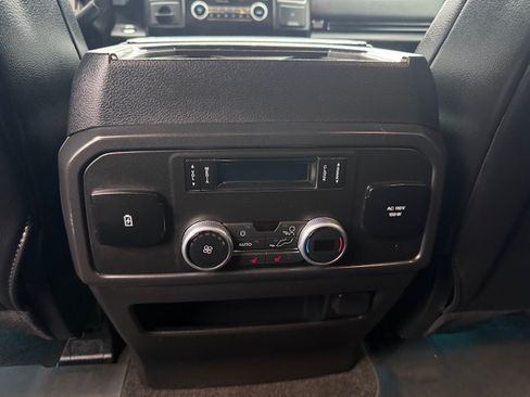 Used 2021 Ford Expedition Limited image 2