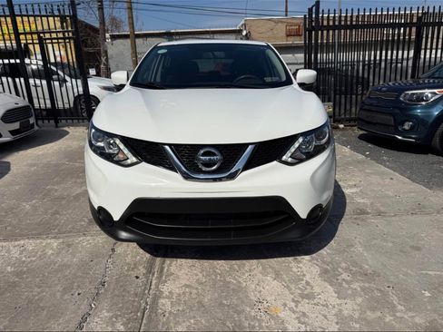 Used 2017 Nissan Rogue Sport S w/ S Appearance Package FWD image 5