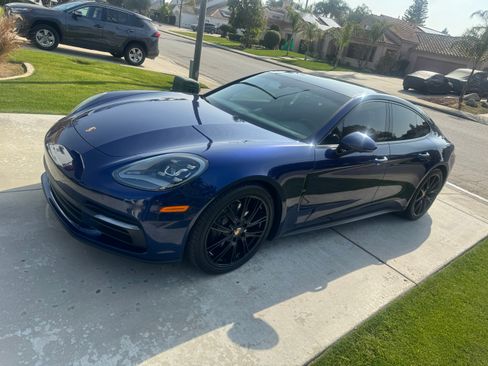 Used 2020 Porsche Panamera 4 image 4