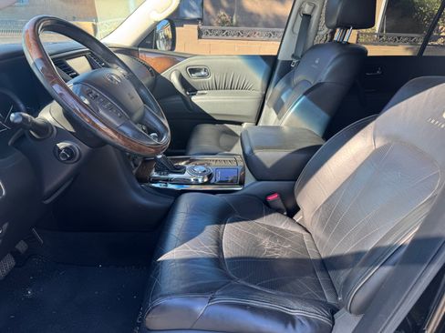 Used 2012 INFINITI QX56 2WD w/ Deluxe Touring Pkg image 11