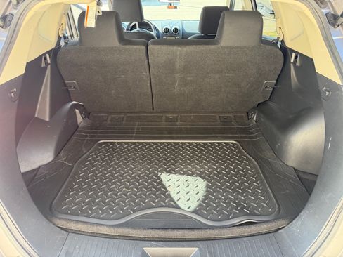 Used 2012 Nissan Rogue SV image 9