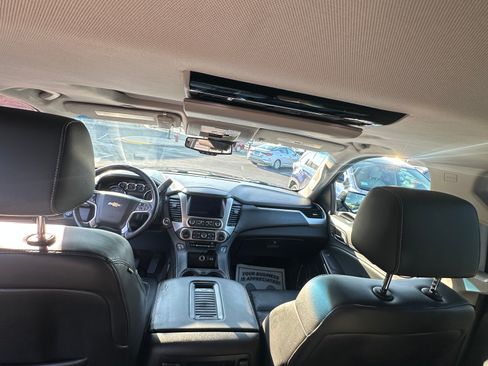 Used 2015 Chevrolet Suburban LT w/ Luxury Package image 10