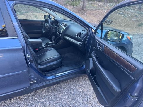 Used 2015 Subaru Outback 3.6R Limited image 4