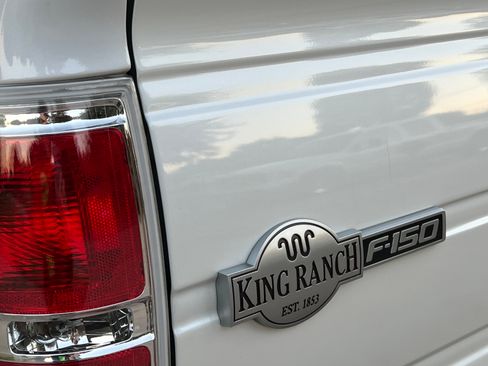 Used 2014 Ford F150 King Ranch w/ King Ranch Luxury Package image 32