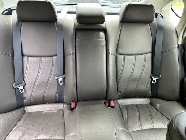 Used 2011 INFINITI M56 x w/ Deluxe Touring Pkg AWD/4WD image 9