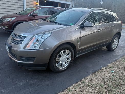 Used 2011 Cadillac SRX Luxury image 4