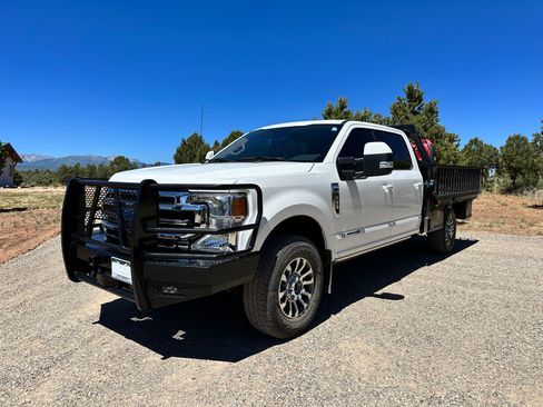 Used 2022 Ford F350 Lariat w/ Lariat Ultimate Package AWD/4WD image 2