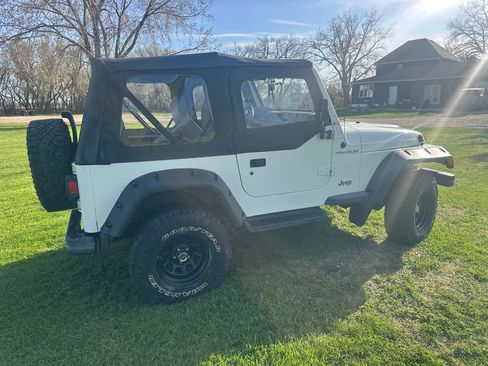 Used 1997 Jeep Wrangler SE AWD/4WD image 5