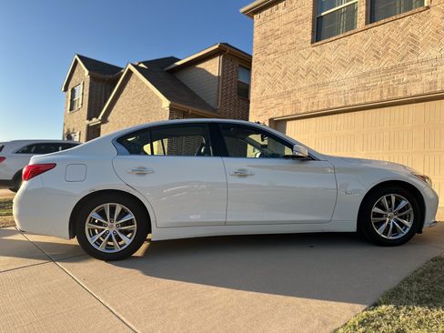 Used 2017 INFINITI Q50 3.0t Premium image 5