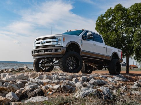 Used 2019 Ford F250 King Ranch w/ King Ranch Ultimate Package image 23