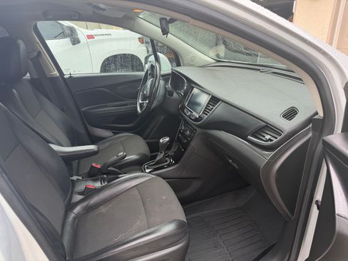 Used 2020 Buick Encore Preferred AWD/4WD image 10