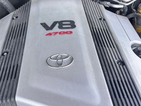 Used 2004 Toyota Land Cruiser AWD/4WD image 27