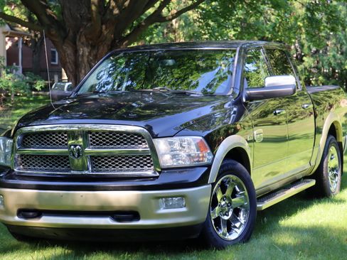 Used 2012 RAM 1500 Laramie Longhorn w/ Protection Group AWD/4WD image 4