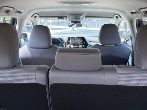 Used 2022 Toyota Highlander LE image 14
