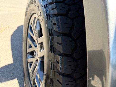 Used 2022 Ford Ranger Lariat w/ Tremor Off-Road Package AWD/4WD image 5