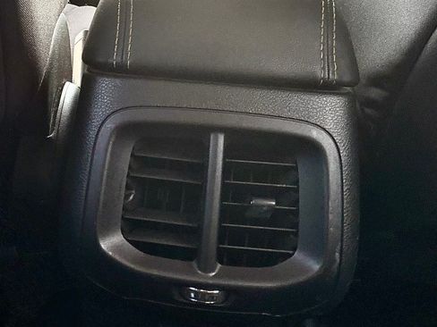Used 2017 Jeep Cherokee Latitude w/ Safety/Convenience Group FWD image 26