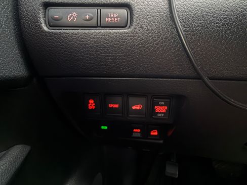 Used 2015 Nissan Rogue SL AWD/4WD image 11