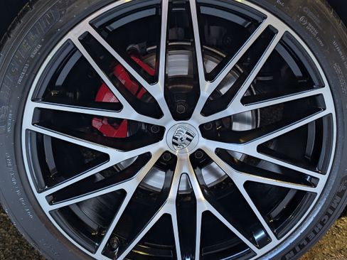 Used 2023 Porsche Macan S image 26