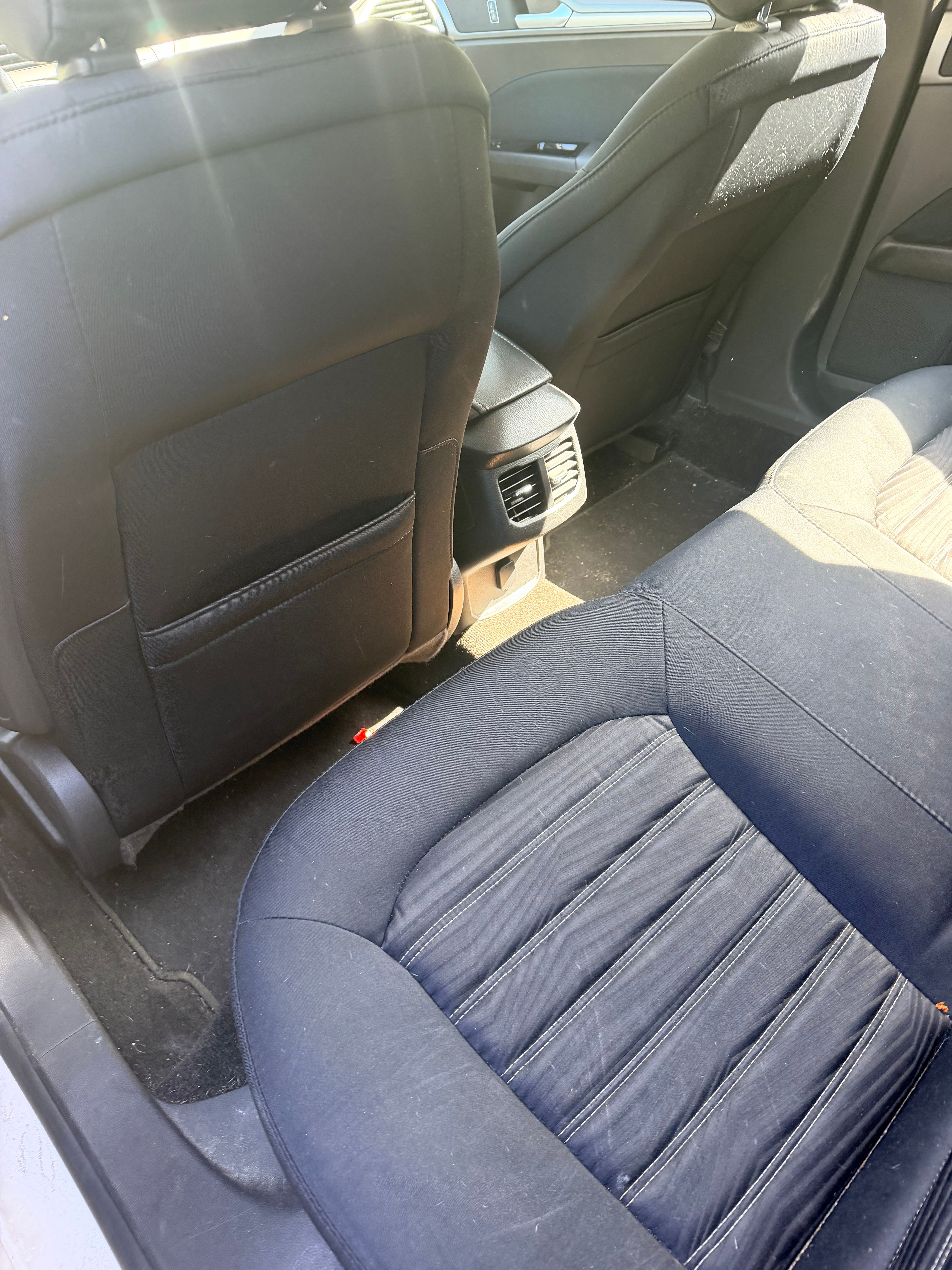 Used 2016 Ford Fusion SE FWD image 15