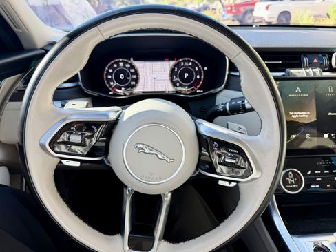 Used 2021 Jaguar XF SE image 6