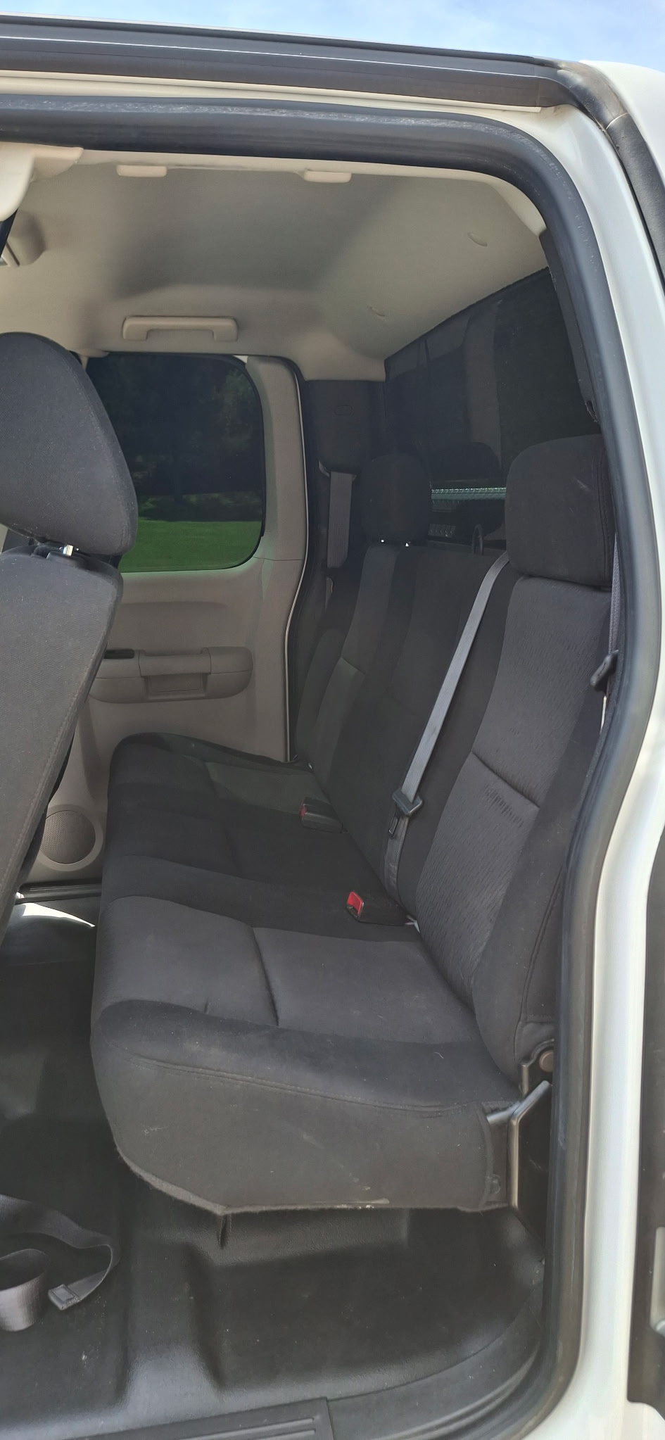 Used 2011 Chevrolet Silverado 2500 W/T w/ Snow Plow Prep Package AWD/4WD image 4