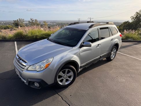 Used 2013 Subaru Outback 2.5i Premium w/ All-Weather Pkg image 1