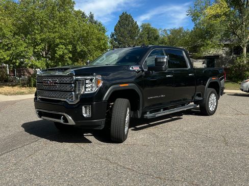Used 2022 GMC Sierra 2500 Denali w/ Technology Package AWD/4WD image 1