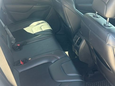 Used 2021 Jeep Cherokee Trailhawk AWD/4WD image 9