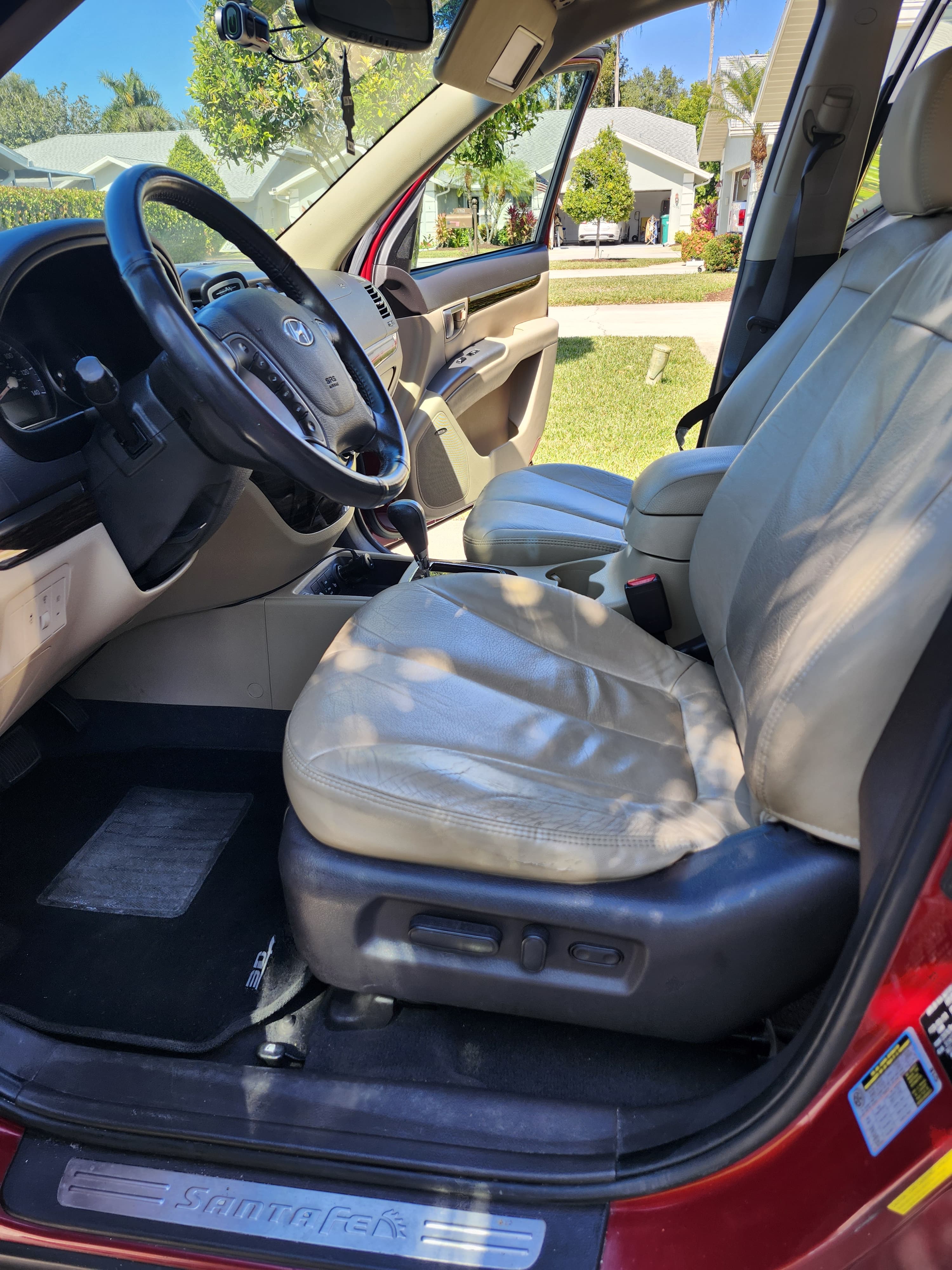 Used 2011 Hyundai Santa Fe Limited FWD image 8