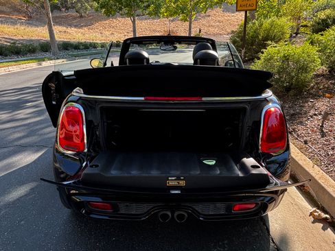 Used 2017 MINI Cooper S w/ Premium Package FWD image 16