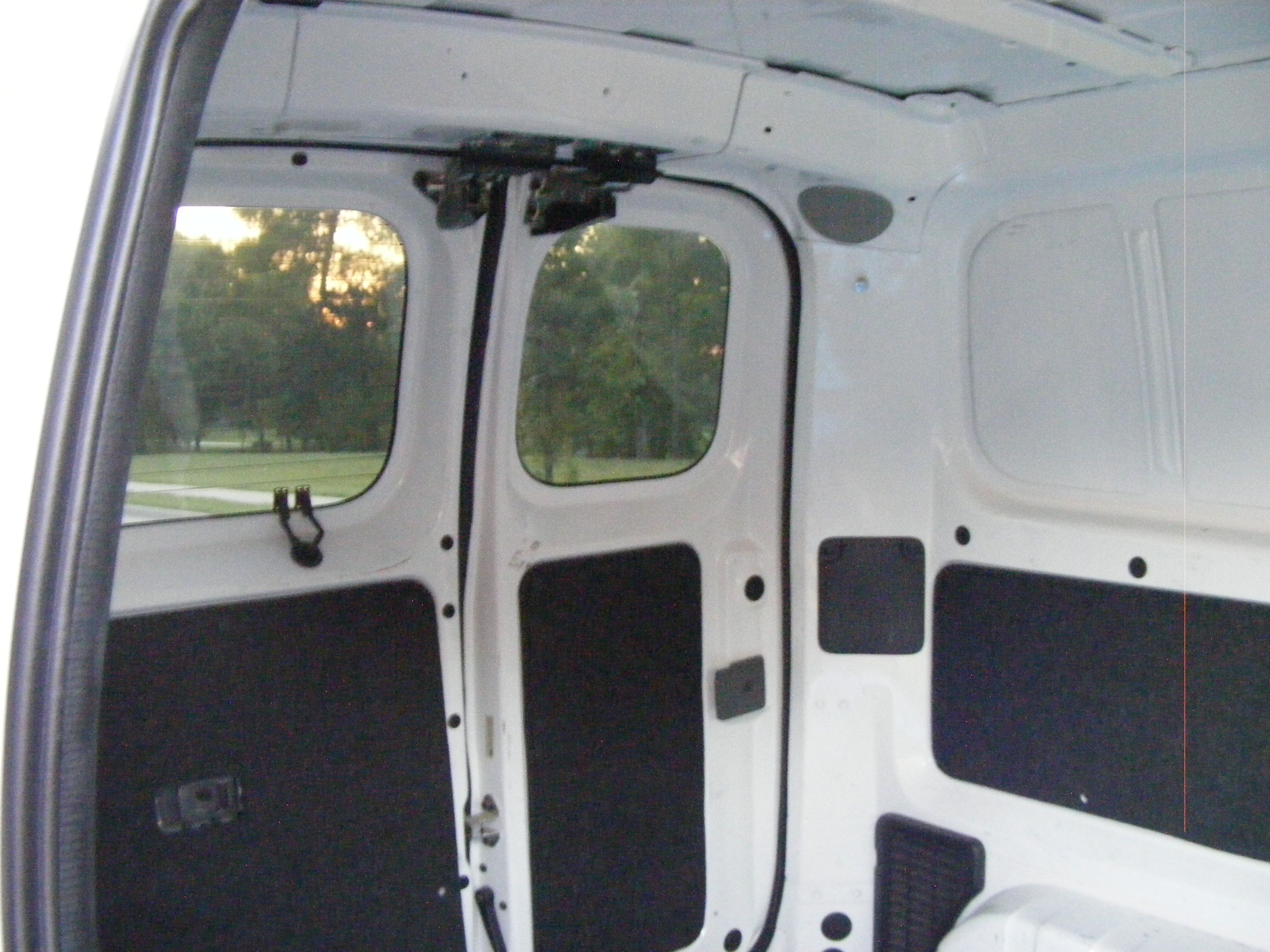Used 2015 Chevrolet City Express LS w/ Appearance Package FWD image 10